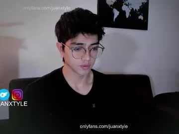 JadeMartinelli – webcam model profile photo Image 4