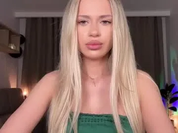 AmyBelmontt – webcam model profile photo Image 18