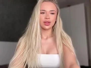 AmyBelmontt – webcam model profile photo Image 9