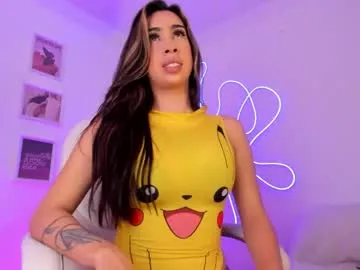 ElaraMorel – webcam model profile photo Image 3