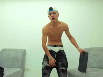 ZoeyReed – webcam model profile photo Image 8