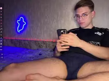 ClaraVanessa – webcam model profile photo Image 5