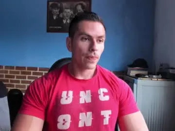 MrsKitten – webcam model profile photo Image 3