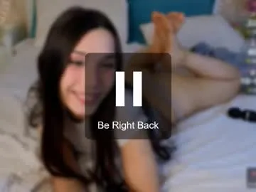 LauraFord – webcam model profile photo Image 17