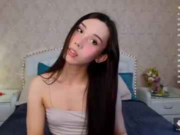 LauraFord – webcam model profile photo Image 2