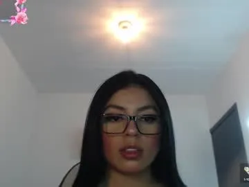 NihnaBliss – webcam model profile photo Image 11