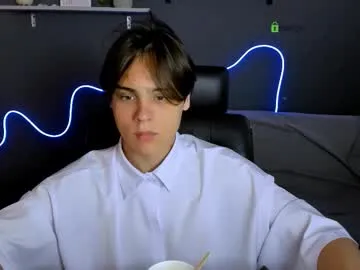 kai101010 – webcam model profile photo Image 8