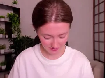 youyou-2025 – webcam model profile photo Image 18