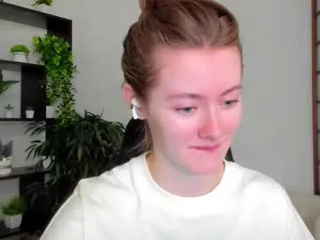 youyou-2025 – webcam model profile photo Image 9