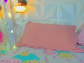 CassieGil – webcam model profile photo Image 6