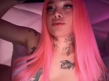 Tiny_fanny – webcam model profile photo Image 5