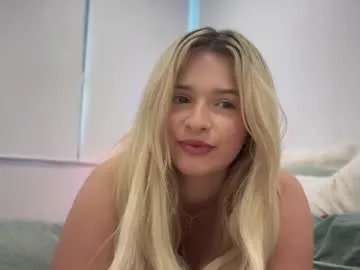 Noya – webcam model profile photo Image 10