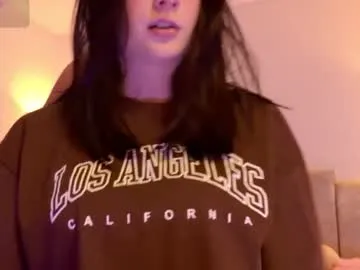 SkyLumen – webcam model profile photo Image 7