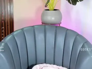 CassieGil – webcam model profile photo Image 4