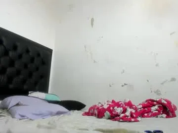 CurlyBloom – webcam model profile photo Image 13