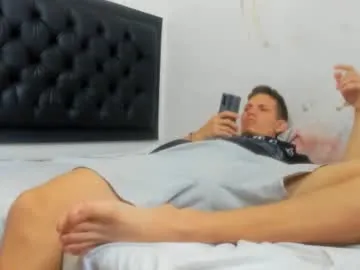 CurlyBloom – webcam model profile photo Image 17