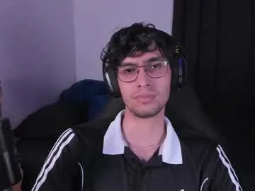 Juhone – webcam model profile photo Image 13