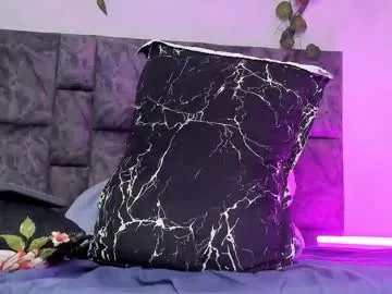 EmilyWeston – webcam model profile photo Image 6