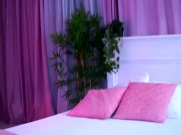 SkyLumen – webcam model profile photo Image 5