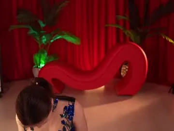 ChloeDevine – webcam model profile photo Image 7