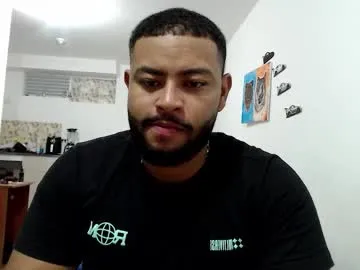 midgettripod1 – webcam model profile photo Image 11