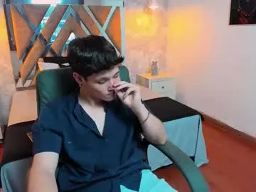 CoryDuucaan – webcam model profile photo Image 14