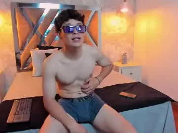 CoryDuucaan – webcam model profile photo Image 5