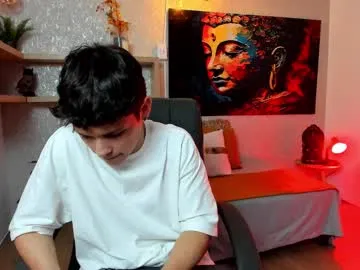 CoryDuucaan – webcam model profile photo Image 6