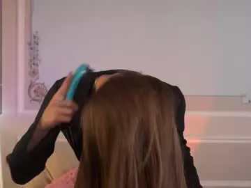 nicdani_1 – webcam model profile photo Image 16