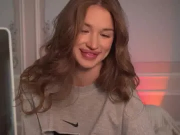 nicdani_1 – webcam model profile photo Image 3