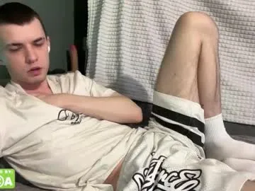 AmyBelmontt – webcam model profile photo Image 12