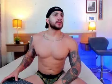 LauraFord – webcam model profile photo Image 12