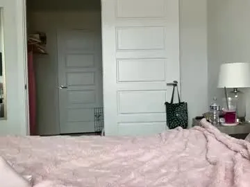 AlannaWeest – webcam model profile photo Image 18