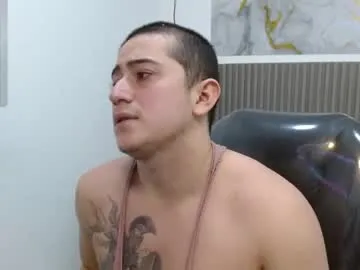 zincky – webcam model profile photo Image 16