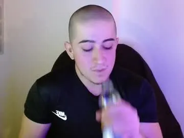 zincky – webcam model profile photo Image 9