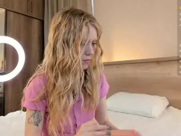 CassieGil – webcam model profile photo Image 3