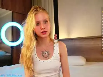 CassieGil – webcam model profile photo Image 8