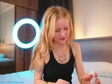 CassieGil – webcam model profile photo Image 9