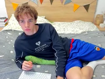 MavisReeve – webcam model profile photo Image 16