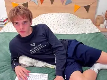 MavisReeve – webcam model profile photo Image 17