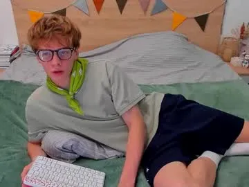 MavisReeve – webcam model profile photo Image 9