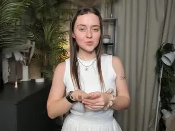 AmyBelmontt – webcam model profile photo Image 2