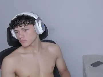 AvaHulww – webcam model profile photo Image 17