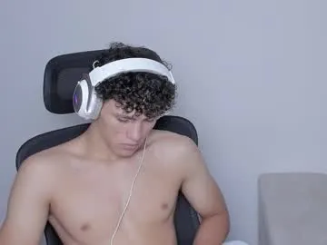 AvaHulww – webcam model profile photo Image 18