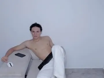 AvaHulww – webcam model profile photo Image 4