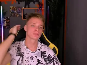 EmilyWeston – webcam model profile photo Image 2