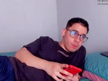 Lololevy – webcam model profile photo Image 12