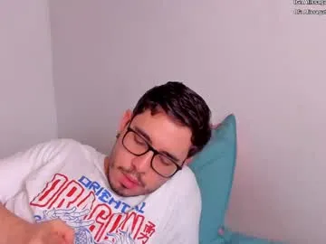 Lololevy – webcam model profile photo Image 18