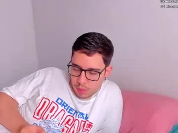 Lololevy – webcam model profile photo Image 4