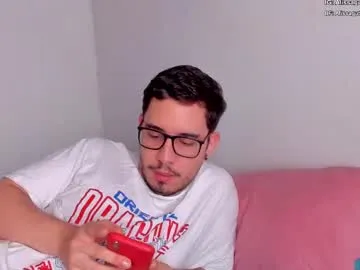 Lololevy – webcam model profile photo Image 7